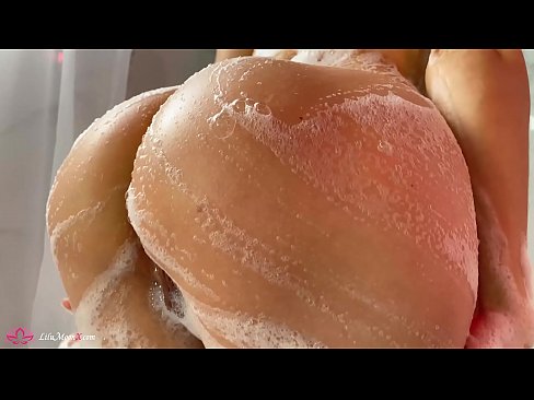❤️ Donkerkop masturbeer poes met vibrator tot intense orgasme in stort ☑ Porno by porn af.teatroporno.ru ❌️❤